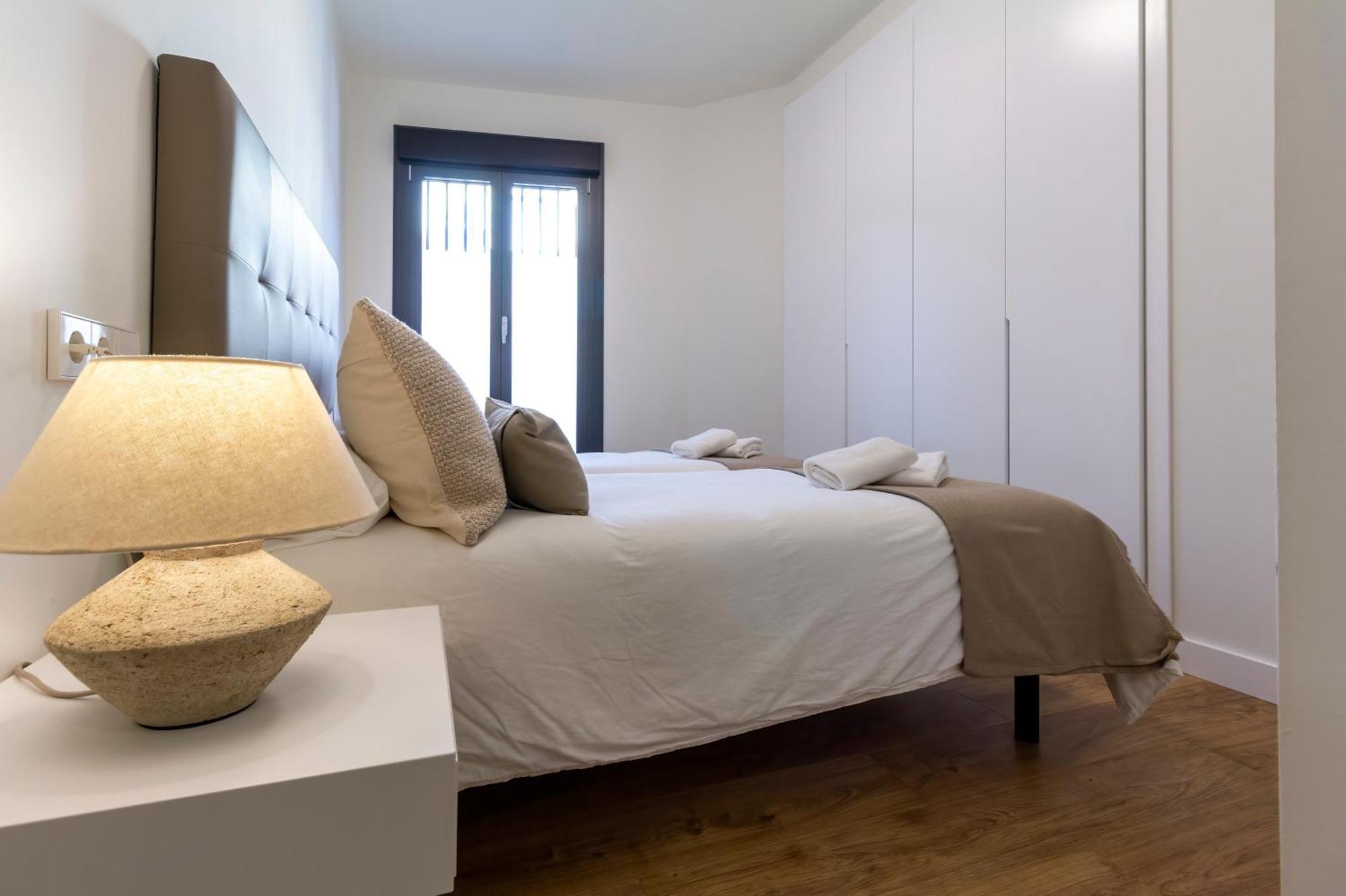 Alohamundi Puerta Osario II Apartment Seville Exterior photo